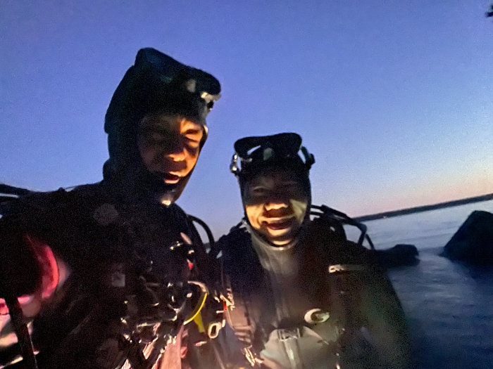 scuba diving night dive ontario canada