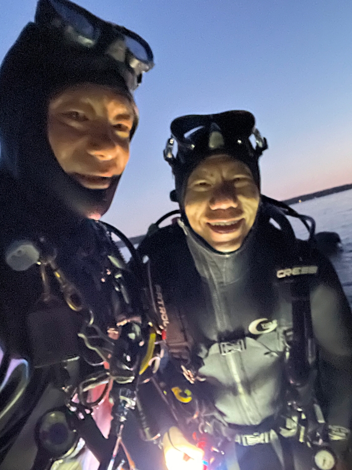 night dive ontario canada scuba diving